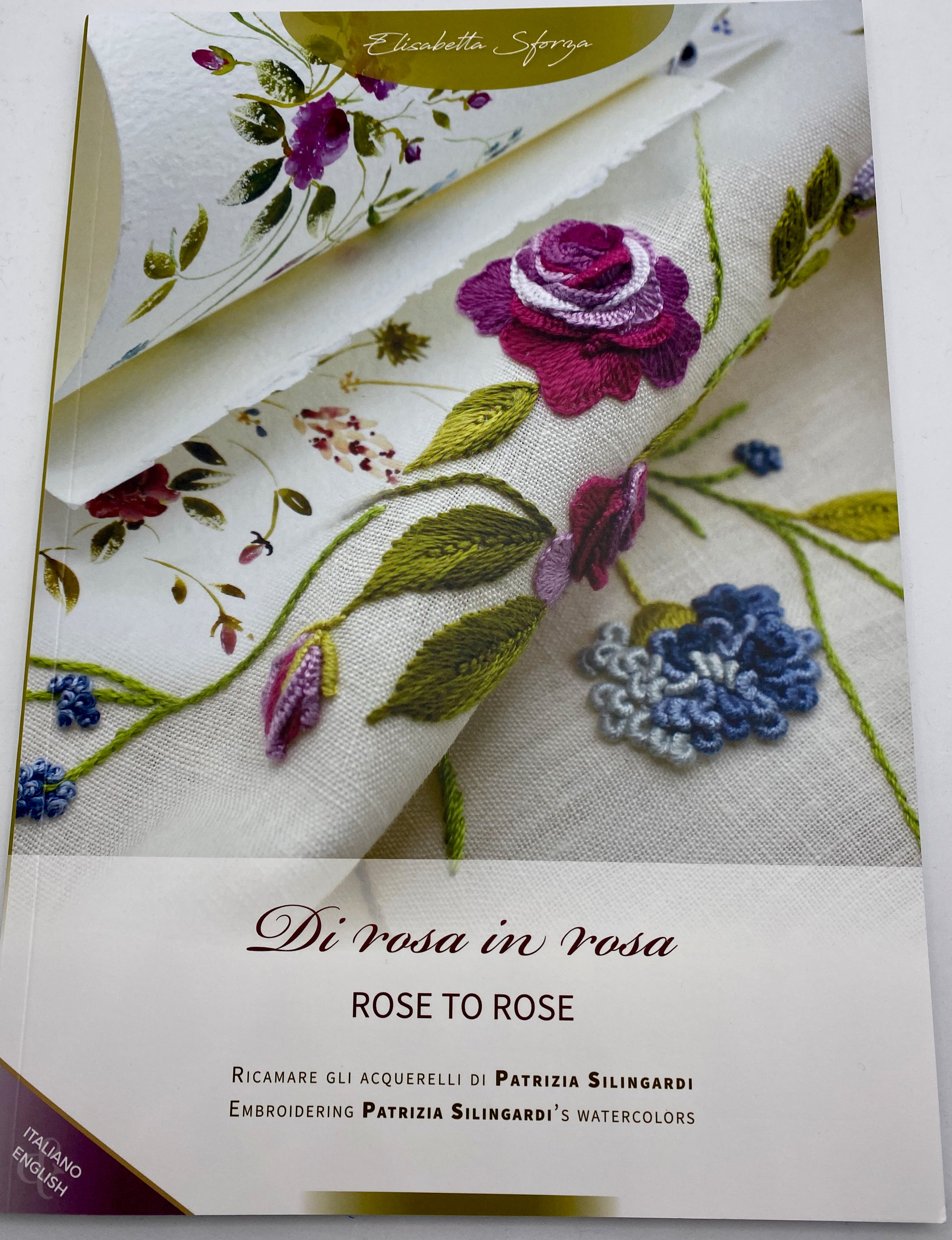 Rose & White Vintage Flower Monogram Grip Letter P Gift