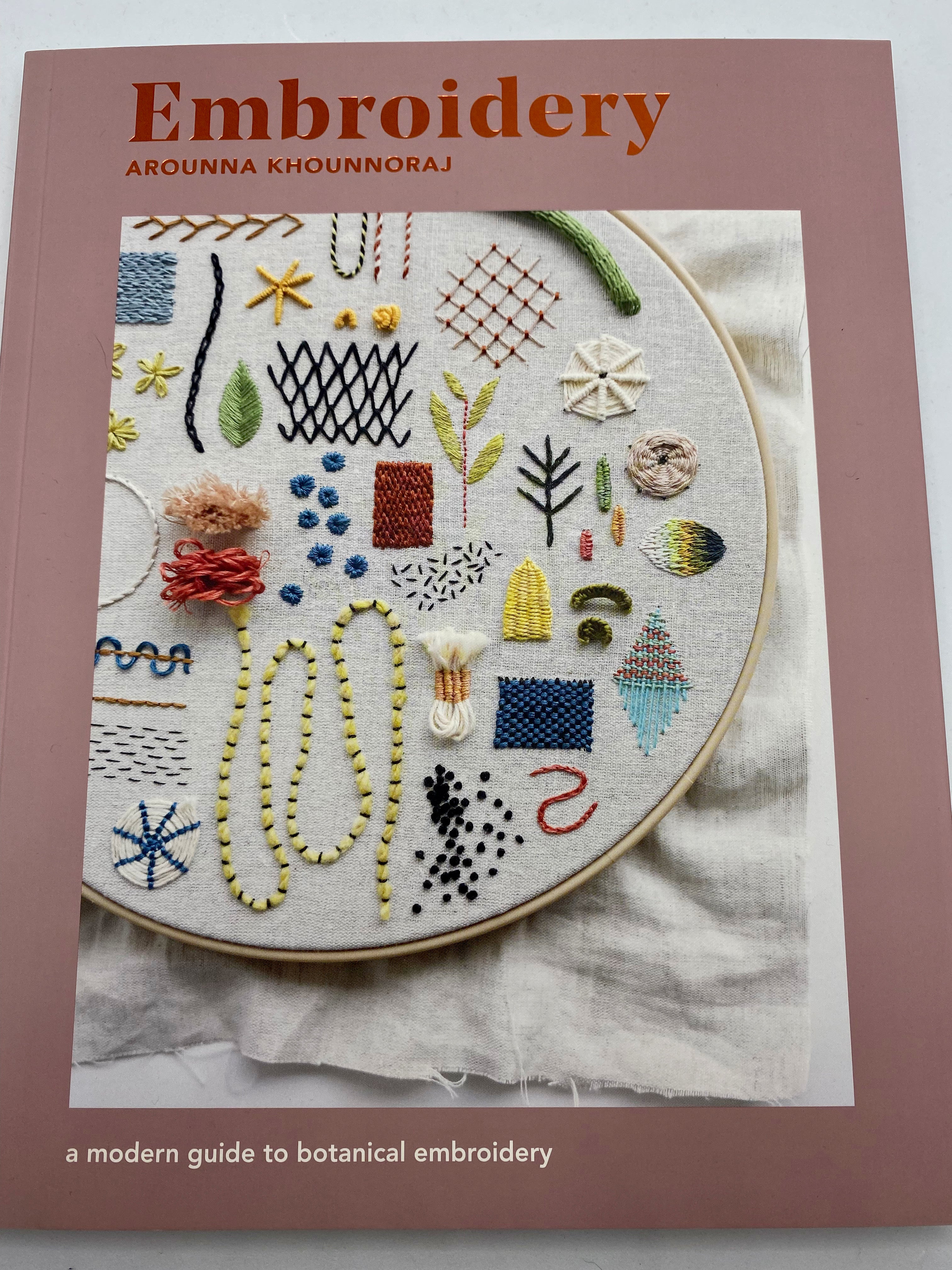 Arts and Crafts Embroidery – Book Review –