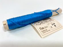 Load image into Gallery viewer, Soie et 3-strand Solid Color 100% Silk Spools by Fujix
