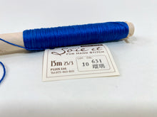 Load image into Gallery viewer, Soie et 3-strand Solid Color 100% Silk Spools by Fujix
